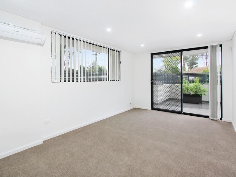 2/8-10 Octavia Street, Toongabbie NSW 2146
